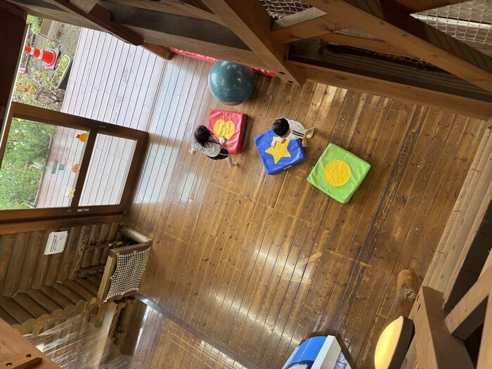 モッキーで遊ぶこどもたち