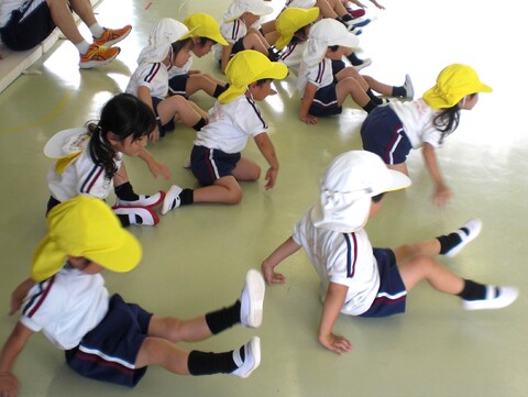 お尻でお引っ越し！頑張って