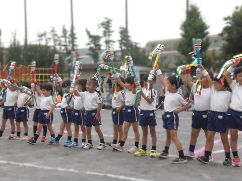 年中組リズム「ハッピー・ラッキーデイ」