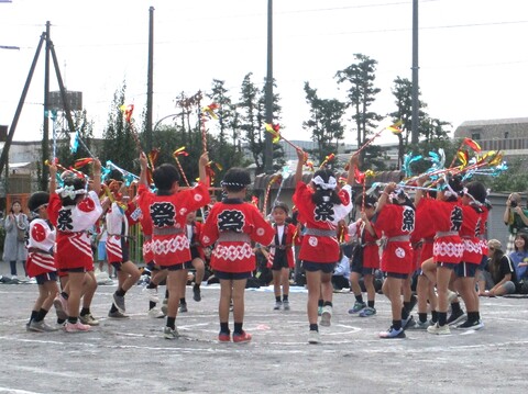年長組　リズム「ザ・太鼓〜空へ〜」