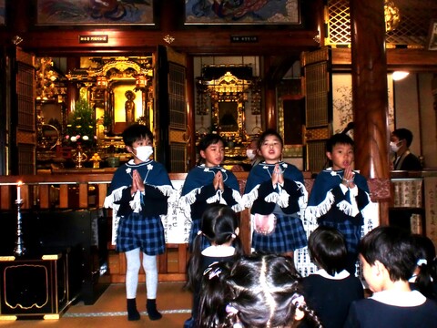 献花をしてくれたお友達。