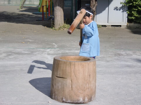 ぺったん。ぺったん。がんばるぞー。