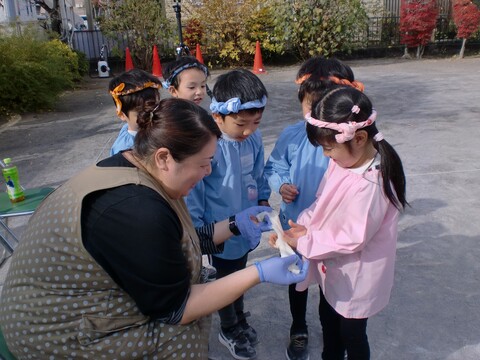 おもちをさわったよ。