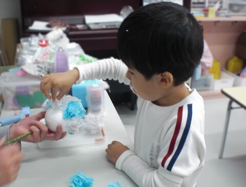 お花紙で作る小さな花のトピアリー